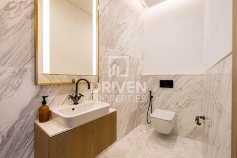 Apartment in Business Bay, Dubai 2 bedrooms, 196.3 sq.m. № 129271 - photo 19