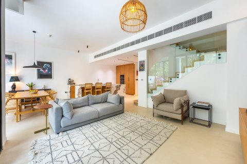 Townhouse in Jumeirah Islands, Dubai 5 bedrooms, 312 sq.m. № 100369 - photo 24