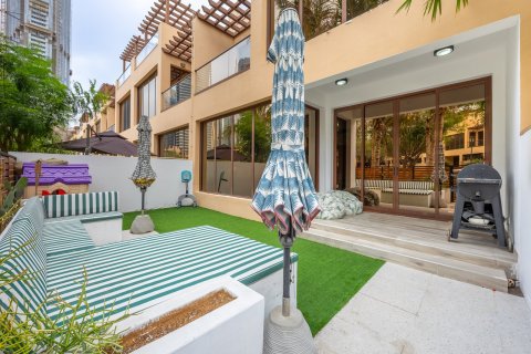 Townhouse in Jumeirah Islands, Dubai 5 bedrooms, 312 sq.m. № 100369 - photo 2