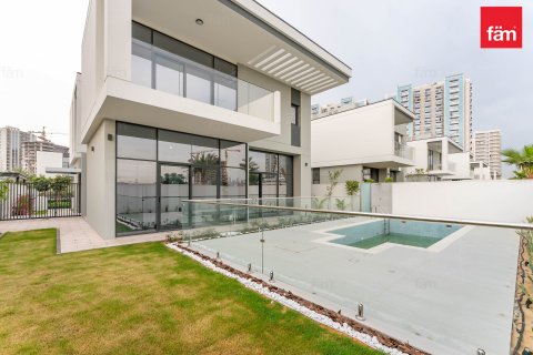 Villa in Al Furjan, Dubai 4 bedrooms, 469.2 sq.m. № 40262 - photo 2