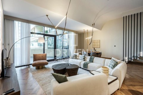 Appartement à Dubai Marina, Dubai, 2 chambres, 248.33 m², № 128007 - photo 2