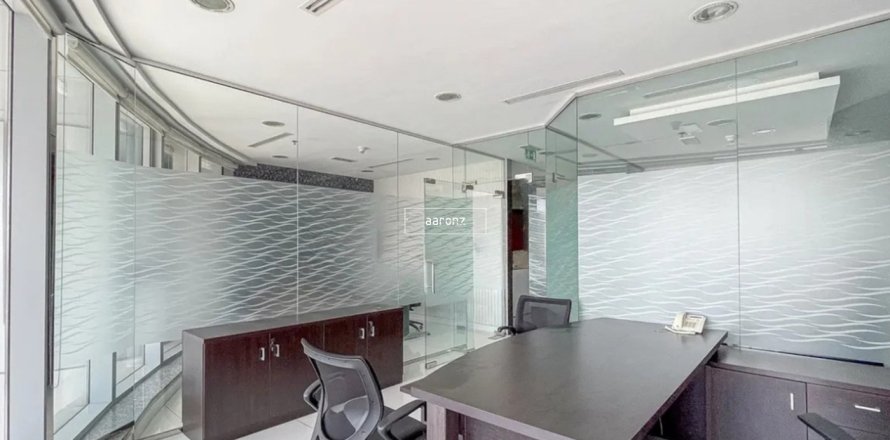Офис в Бизнес-Бэе, Дубай, 77.6м², № 46623