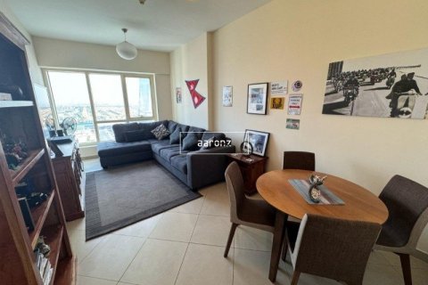 Apartment in Jumeirah Lake Towers, Dubai 2 bedrooms, 101.2 sq.m. № 12202 - photo 1