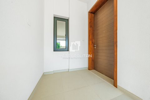 Снять в аренду виллу в EMAAR South, Dubai South (Dubai World Central), Дубай: 3 спальни, 193м², № 74300 - фото 30