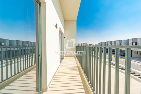 Снять в аренду виллу в EMAAR South, Dubai South (Dubai World Central), Дубай: 3 спальни, 193м², № 74300 - фото 11