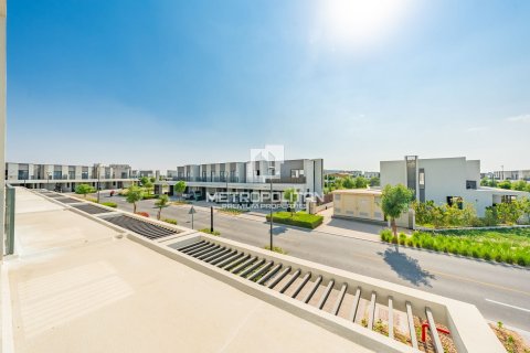 Снять в аренду виллу в EMAAR South, Dubai South (Dubai World Central), Дубай: 3 спальни, 193м², № 74300 - фото 12
