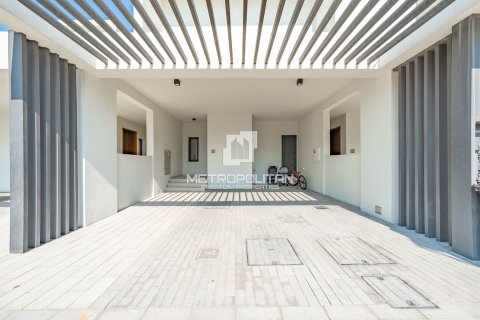 Снять в аренду виллу в EMAAR South, Dubai South (Dubai World Central), Дубай: 3 спальни, 193м², № 74300 - фото 26