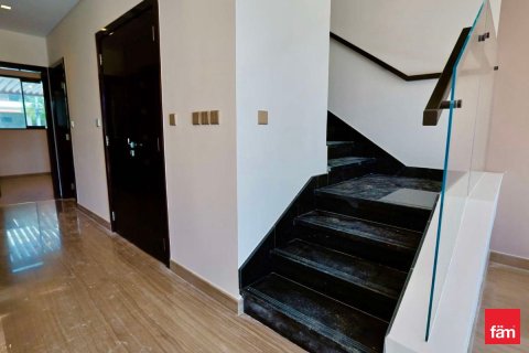 Villa in Dubai 4 bedrooms, 154.1 sq.m. № 94746 - photo 5