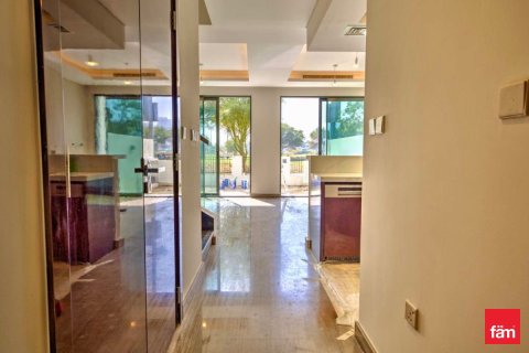 Villa in Dubai 4 bedrooms, 154.1 sq.m. № 94746 - photo 2