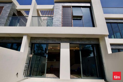 Villa in Dubai 4 bedrooms, 154.1 sq.m. № 94746 - photo 24