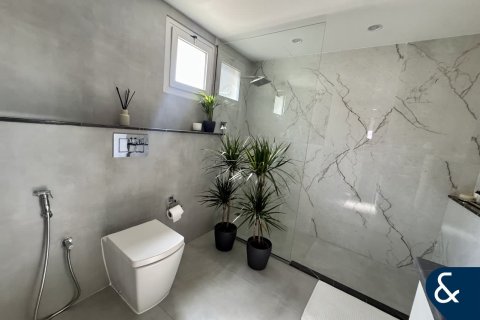 Villa in Meadows, Dubai 5 bedrooms, 332 sq.m. № 98960 - photo 13