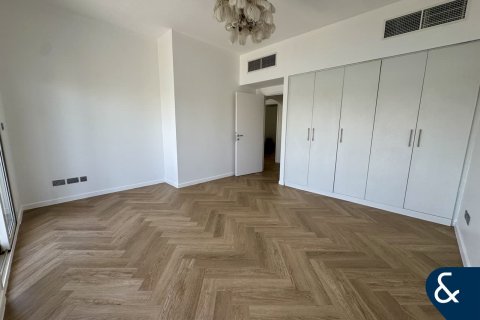 Villa in Meadows, Dubai 5 bedrooms, 332 sq.m. № 98960 - photo 12