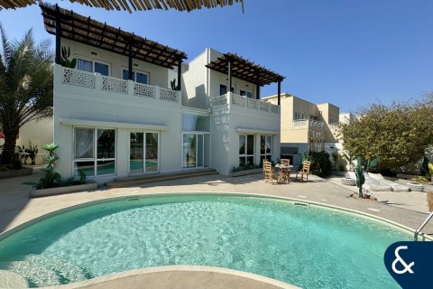 Villa in Meadows, Dubai 5 bedrooms, 332 sq.m. № 98960