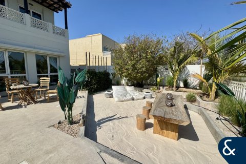 Villa in Meadows, Dubai 5 bedrooms, 332 sq.m. № 98960 - photo 15