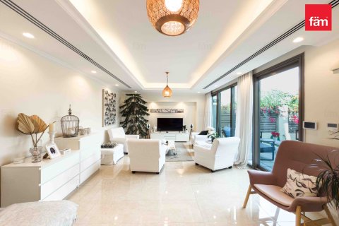 فيلا في دبي 4 غرف نوم, 218.1 م² رقم 83450 - صورة 13