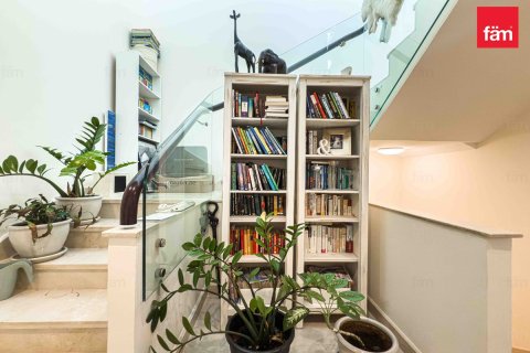 فيلا في دبي 4 غرف نوم, 218.1 م² رقم 83450 - صورة 3