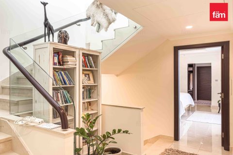 فيلا في دبي 4 غرف نوم, 218.1 م² رقم 83450 - صورة 26