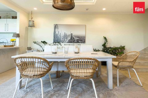 فيلا في دبي 4 غرف نوم, 218.1 م² رقم 83450 - صورة 17