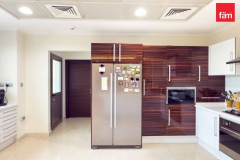 فيلا في دبي 4 غرف نوم, 218.1 م² رقم 83450 - صورة 19