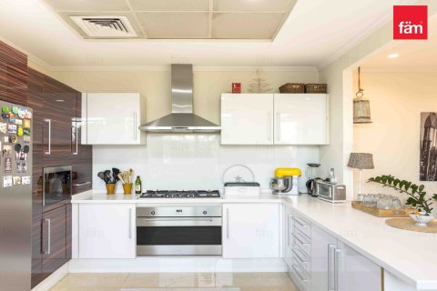 فيلا في دبي 4 غرف نوم, 218.1 م² رقم 83450 - صورة 24