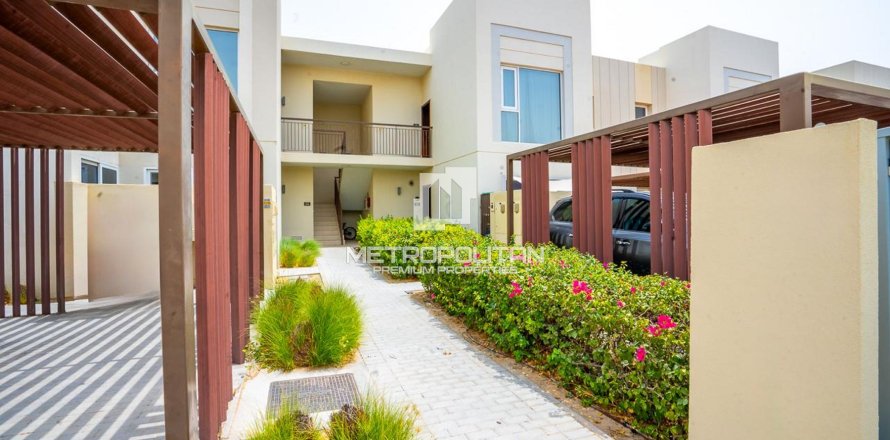 Квартира в EMAAR South, Dubai South (Dubai World Central), Дубай, 3 спальни, 217м², № 73938