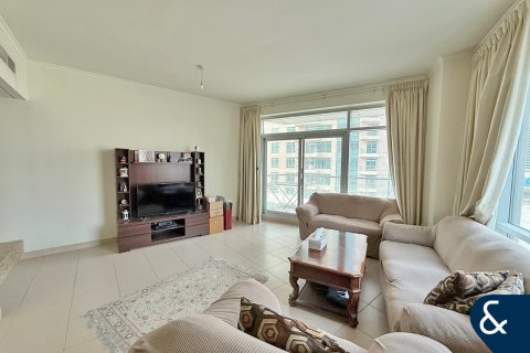 Купить квартиру в Даунтаун Дубай (Даунтаун Бурдж Дубай), Дубай: 1 спальня, 101м², № 75348 - фото 1