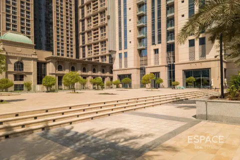 Apartment in Business Bay, Dubai 2 bedrooms, 127 sq.m. № 62135 - photo 16