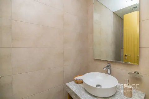 Apartment in Business Bay, Dubai 2 bedrooms, 76 sq.m. № 62136 - photo 6