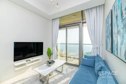 Apartment in Business Bay, Dubai 2 bedrooms, 76 sq.m. № 62136 - photo 1