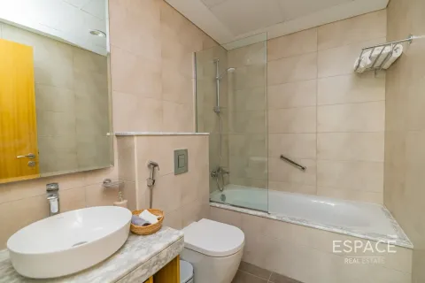 Apartment in Business Bay, Dubai 2 bedrooms, 76 sq.m. № 62136 - photo 11
