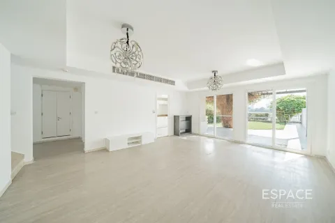 Villa en Springs 14, The Springs, Dubai, 3 dormitorios, 228 m², № 62151 - foto 1