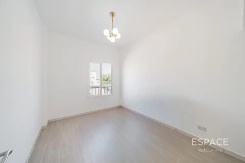 Villa en Springs 14, The Springs, Dubai, 3 dormitorios, 228 m², № 62151 - foto 9