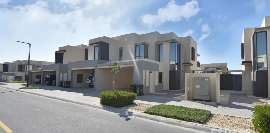 Вилла в Дубай Хилс Эстейт, Дубай, 3 спальни, 211м², № 62137
