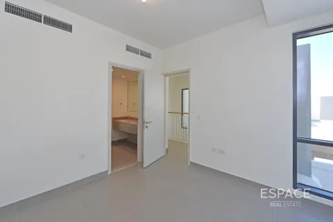 Снять в аренду виллу в Дубай Хилс Эстейт, Дубай: 3 спальни, 211м², № 62137 - фото 6