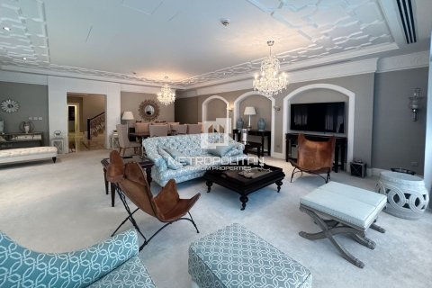 Villa in Palm Jumeirah, Dubai 5 bedrooms, 436 sq.m. № 8716 - photo 3