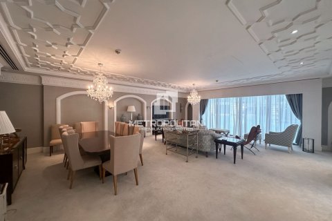 Villa in Palm Jumeirah, Dubai 5 bedrooms, 436 sq.m. № 8716 - photo 4