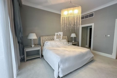 Villa in Palm Jumeirah, Dubai 5 bedrooms, 436 sq.m. № 8716 - photo 10
