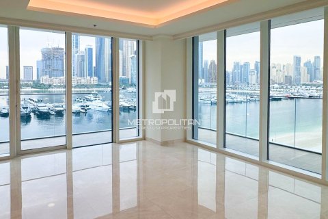 Купить квартиру в EMAAR Beachfront, Dubai Harbour, Дубай: 3 спальни, 178м², № 8715 - фото 2