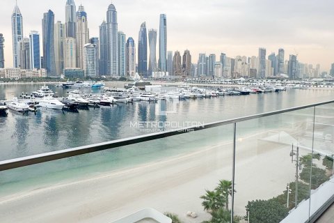 Купить квартиру в EMAAR Beachfront, Dubai Harbour, Дубай: 3 спальни, 178м², № 8715 - фото 1