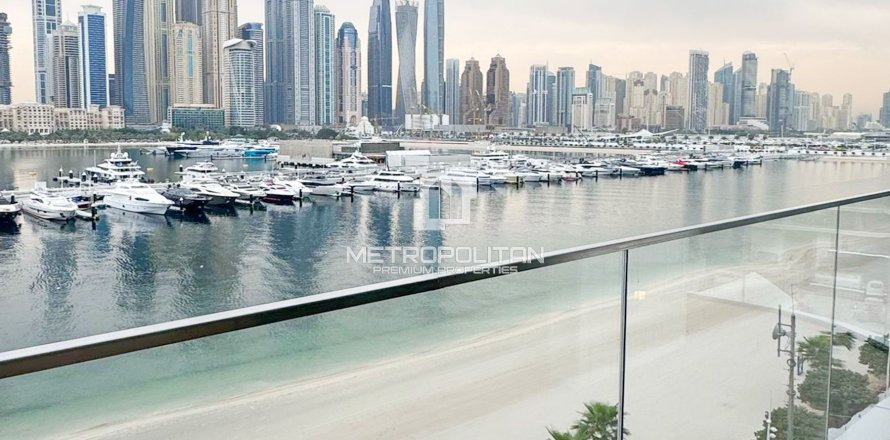 Квартира в EMAAR Beachfront, Dubai Harbour, Дубай, 3 спальни, 178м², № 8715