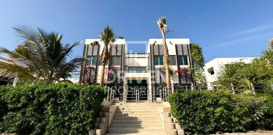 Villa à Signature Villas, Palm Jumeirah, Dubai, 6 chambres, 1245.37 m², № 136888
