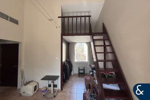 Снять в аренду таунхаус в Дубай Инвестмент Парке, Дубай: 3 спальни, 375м², № 91534 - фото 13