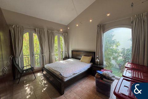 Снять в аренду таунхаус в Дубай Инвестмент Парке, Дубай: 3 спальни, 375м², № 91534 - фото 8