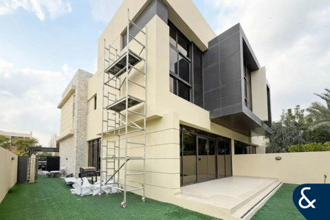 Снять в аренду виллу в DAMAC Hills (Akoya by DAMAC), Дубай: 3 спальни, 240м², № 91522 - фото 6