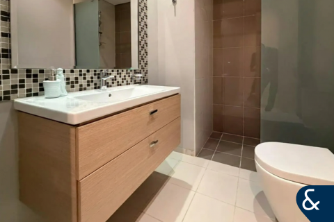 Снять в аренду виллу в DAMAC Hills (Akoya by DAMAC), Дубай: 3 спальни, 240м², № 91522 - фото 7