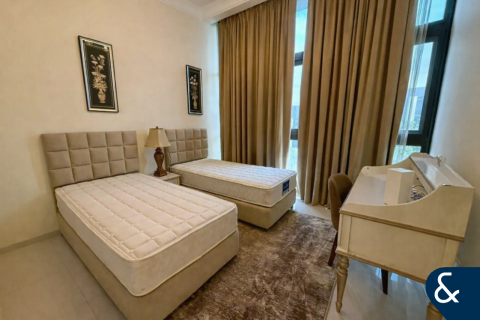 Снять в аренду виллу в DAMAC Hills (Akoya by DAMAC), Дубай: 3 спальни, 240м², № 91522 - фото 4