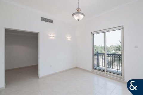 Villa in Jumeirah Islands, Dubai 4 bedrooms, 492 sq.m. № 91533 - photo 18