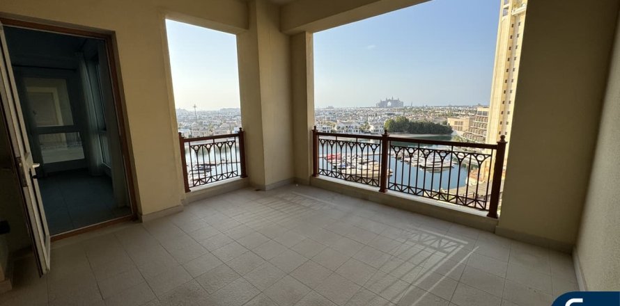 Apartment in Palm Jumeirah, Dubai 2 bedrooms, 161 sq.m. № 91608