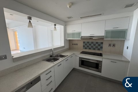 Apartment in Palm Jumeirah, Dubai 2 bedrooms, 161 sq.m. № 91608 - photo 4