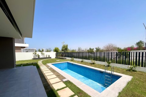 Villa in Jebel Ali, Dubai 4 bedrooms, 404.96 sq.m. № 142102 - photo 18